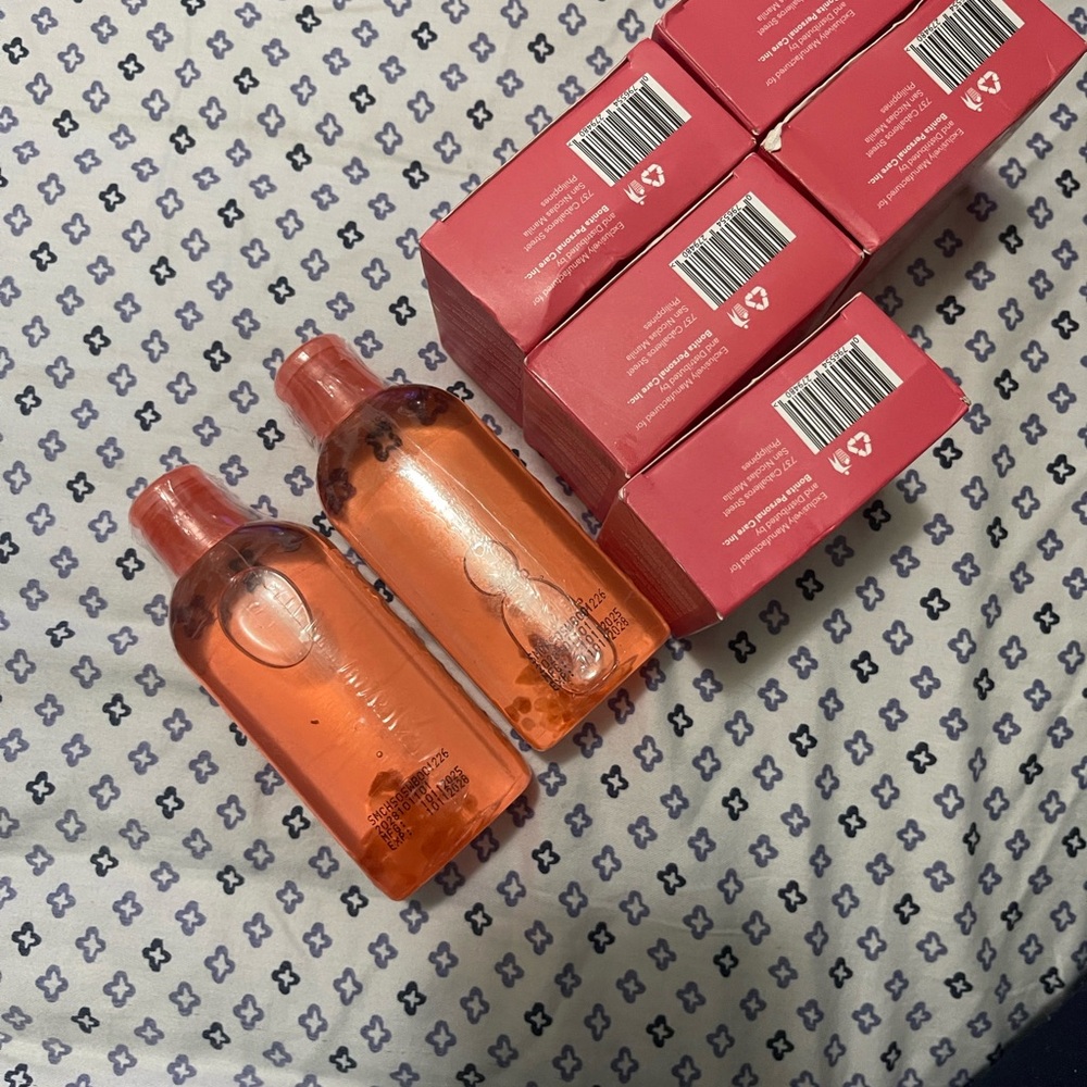 Beauty bar soap and oil
